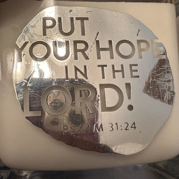 Joel Osteen Candle Square Glass Put your hope in the Lord Psalm 31:24 White 4x4" - Picture 6 of 6